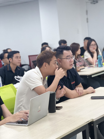 MIA.vn 2024: Workshop Ứng dụng AI